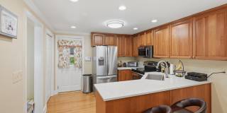 7514 Wellesley Park S Gallery 10