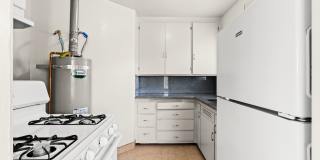 Recently Remodeled 1 Bedroom Duplex Unit Looking for a new tenant! Gallery 7