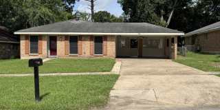 204 Winsor Drive Gallery 1