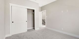 1910 E Houston St - BLDG.4 Gallery 23