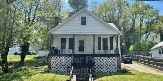 210 Biltmore St Gallery 1