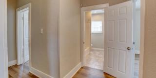 2509 East 7th Street Gallery 12