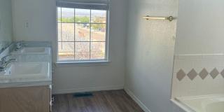 7408 Tricia Rd NE 7408 Tricia Rd NE Gallery 10