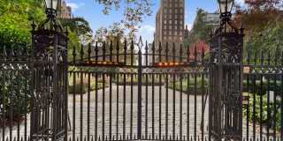 4 Lexington Avenue Gallery 10