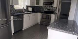 432 Palmetto Dr # 0 MIAMI SPRINGS, FL 33166 Gallery 13