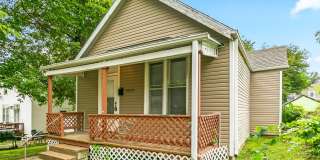 Freshly Updated 2-Bedroom House with Yard - North Omaha Gallery 1
