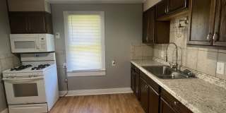 Cute 3 bedroom / 1 bathroom house with fenced in yard and shed In Joplin MO!! Gallery 6