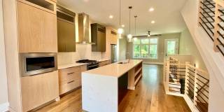 LUXURY Rooftop Terrace Townhome Gallery 1