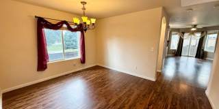Stunning 4 bedroom/ 2.5 bath home with 2 car Attached Garage in Fort Collins, Colorado Gallery 9
