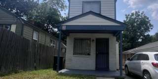 Renovated house in quite Neighborhood Gallery 1