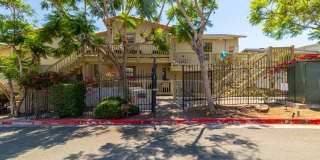 2215 Linwood St. Gallery 19