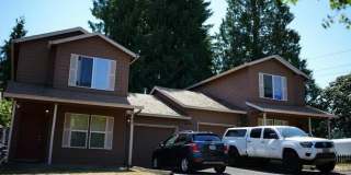 Spacious 3 Bed 2 Bath Townhome * Available July! Gallery 1