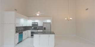 518 NE 48th St Gallery 16