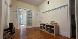 Spacious Modern Brookline 3 Bed Unit Available 9/1/26 Gallery 4