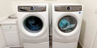 COMING SOON! * RARE OPPORTUNITY * SENIOR (55+) ROOM FOR RENT IN PRISTINE GATED COMMUNITY IN MENIFEE! Gallery 53