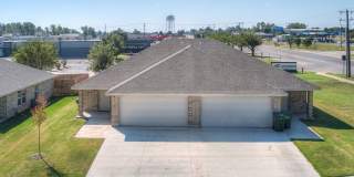 Spacious 3-Bed, 2-Bath Home in Yukon - Move-in Ready! Gallery 1