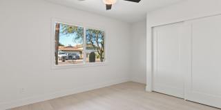 8719 E Columbus Avenue Gallery 23