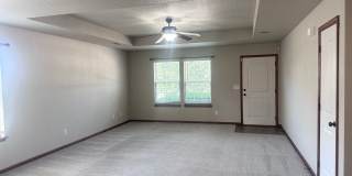 3 Bed | 2 Bath | 1 Car Garage Single Level Duplex in Blue Springs; Lee’s Summit Schools Gallery 4