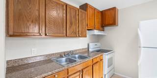 Spacious 3bdrm/1bath with bonus room ** $1,595.00 ** Section 8 OK ** Ready NOW ** Gallery 14