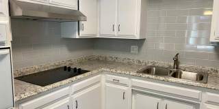 2 Bedroom, 1 bath unit Gallery 1