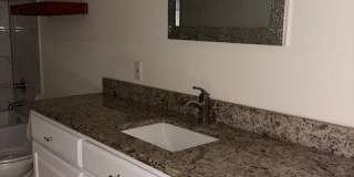 1217 W 11th Avenue Gallery 16