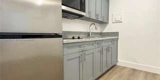 5545 N Miami Ave Gallery 8