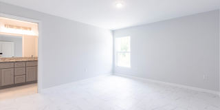 2004 Rosa Court Gallery 6