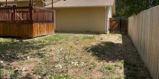 STUDENTS WELCOME! 4 Bed 2 Bath Home in West Ft Collins w/ Garage and Fenced Yard Gallery 17