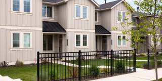 Brand New and Spacious 3 bed/3 bath w/ Garage. Pets OK! Gallery 1