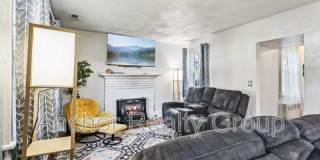 1839 Edgewood Avenue Gallery 9