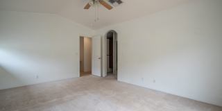 LARGE and SPACIOUS 3bd/3ba/2pkg (SEA COUNTRY) $3900 Gallery 26