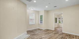 Downtown 2 bedroom Condo Gallery 9