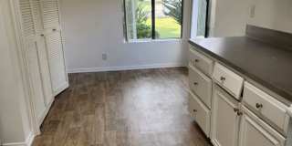 BEAUTIFUL TWO BED, TWO BATH HOME! 55+ COMMUNITY Gallery 7
