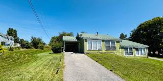 2 Bedroom, 1 Bath Duplex Gallery 1
