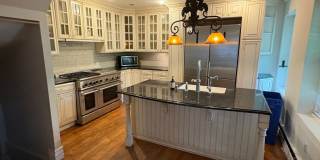 Charming 5 Bedroom Gallery 1