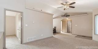 2221 Frontier Drive Gallery 20