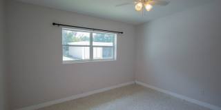 2/1 duplex with carport in Winter Park Gallery 7