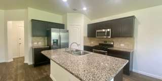 Updated Home in Pioneer Crossing! Available for July! Gallery 6