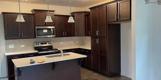 Room in 3 Bedroom Home at Mariners Ct Gallery 8