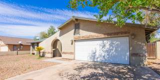6832 West Denton Lane Gallery 1