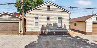 6118 Vermont Avenue Gallery 18