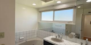 Beautiful One Level, 3 Bedroom, 3 Bathroom Tarzana Pool Home for Lease! Gallery 32