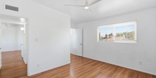 2150 W MISSOURI Avenue Gallery 16