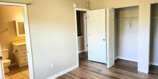 2519 Beech St Gallery 28