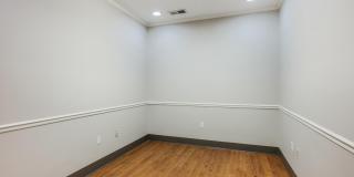 551 Westport Road Gallery 19