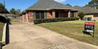 1825 Glenway Drive Gallery 1