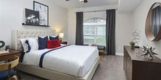 Crest at Midtown Gallery 13