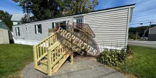 | 1 Greeley St, Oakland, ME 04963 | 1 BD | 1 BA | Gallery 1