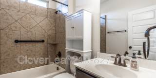 908 Sussex Cv Gallery 34