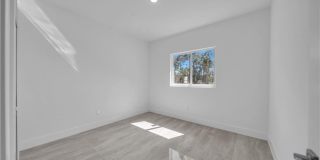 1142 Dutchess St E Gallery 21